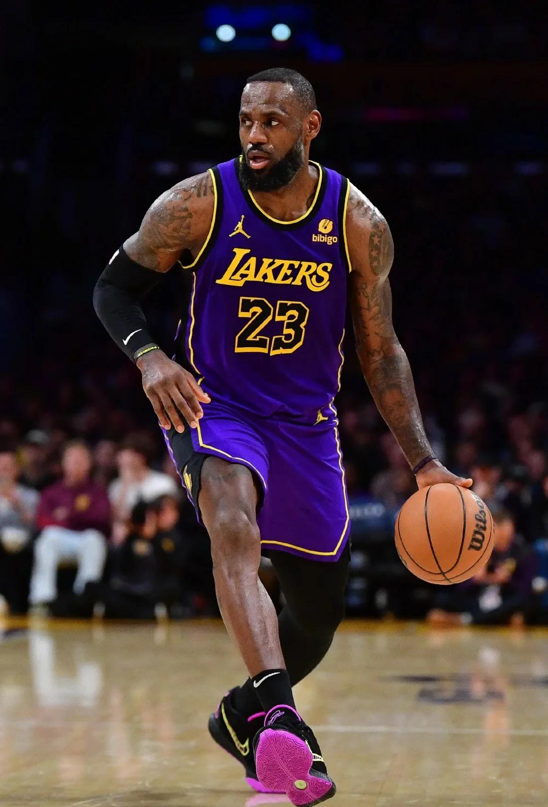 包含赛地聚焦：亚冠赛前热度飙升；洛杉矶快船官宣签约；目标明确；高层口径保持一致的词条