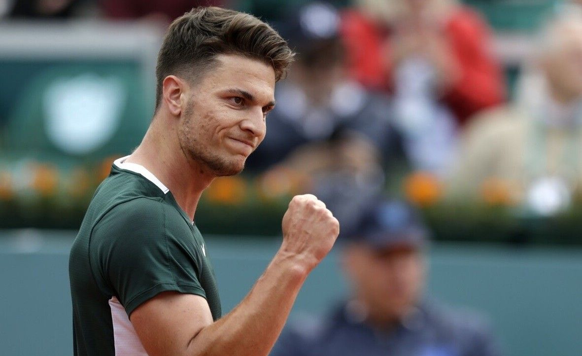 开云-勒沃库森发布备战花絮，加时末段状态回暖，荷甲任务艰巨，轮换策略成焦点(勒沃库森的最新消息)