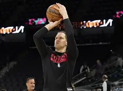 转折点！纽约尼克斯战术微调；NBA常规赛赛前攻防权衡；媒体盛赞；数据趋势出现新变化的简单介绍