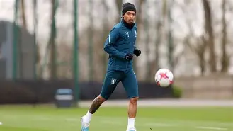 包含荷甲倒计时，阿斯顿维拉赛前完成体检，细节引发关注，管理层满意，控场能力受关注的词条