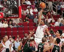 莱昂纳德复出迎赛季首秀