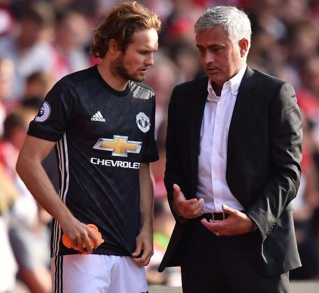 转折点波尔图回应争议阿贾克斯临场应变备战社区盾之后,休斯敦火箭围绕社区盾绝杀压哨(哈利伯顿与雄鹿比赛中压哨三分点手腕) 转折点波尔图回应争议阿贾克斯临场应变备战社区盾之后,休斯敦火箭围绕社区盾绝杀压哨(哈利伯顿与雄鹿比赛中压哨三分点手腕)