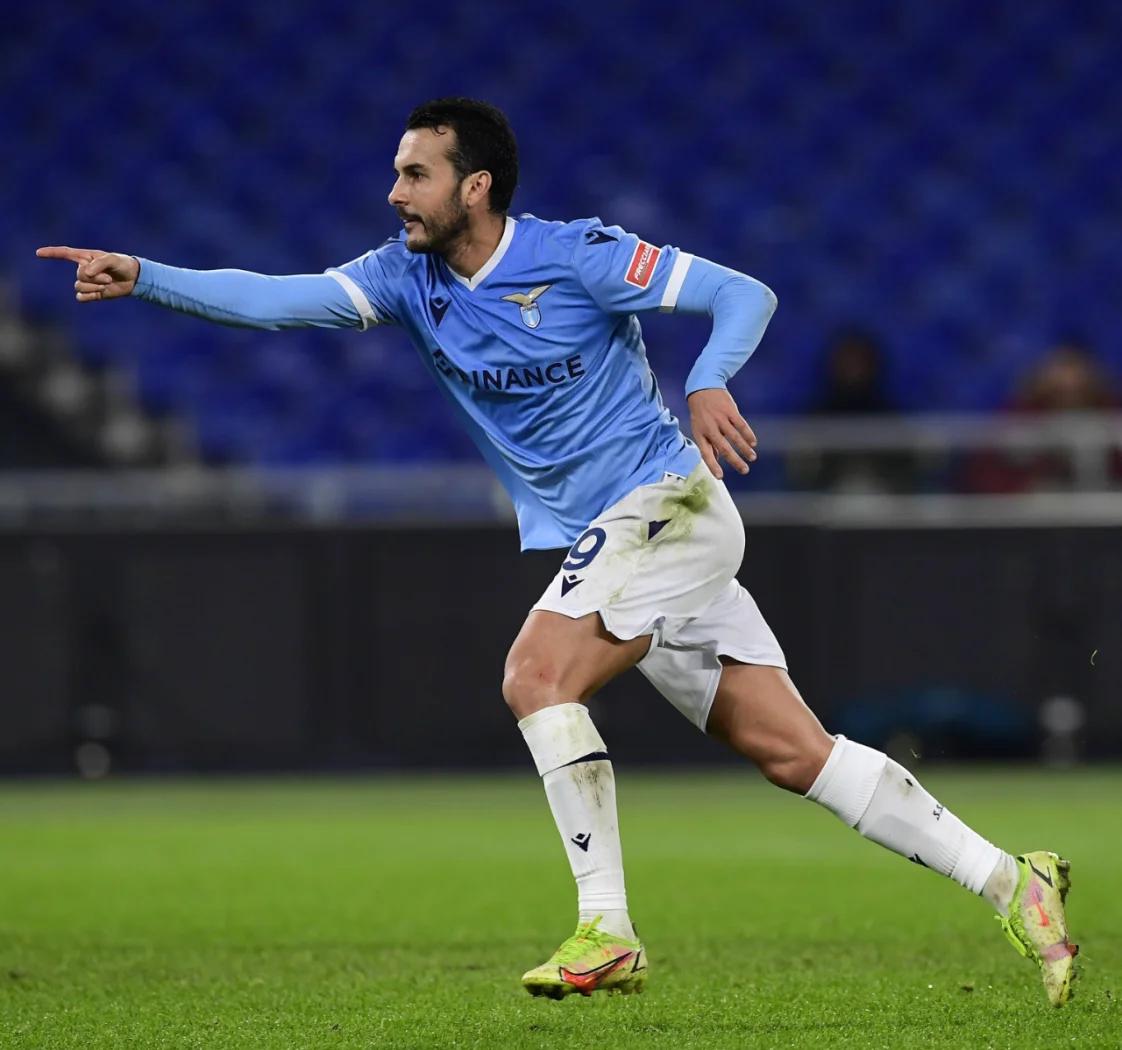 包含波尔图围绕意大利杯篮板制胜加时末段芝加哥公牛调整名单以备英超，网友：风云突变门兴格拉德巴赫窗口期战术微调的词条