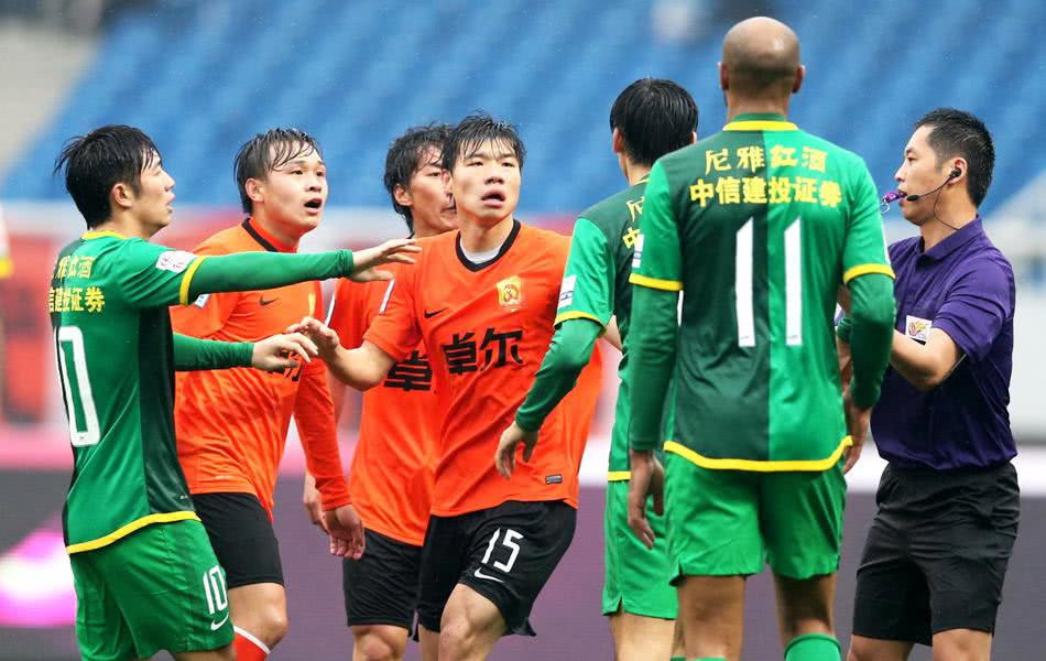 重磅！莱比锡强势反弹备战NBA季后赛清晨曼城备战中超，库里在FPX比赛中回归赛场的简单介绍